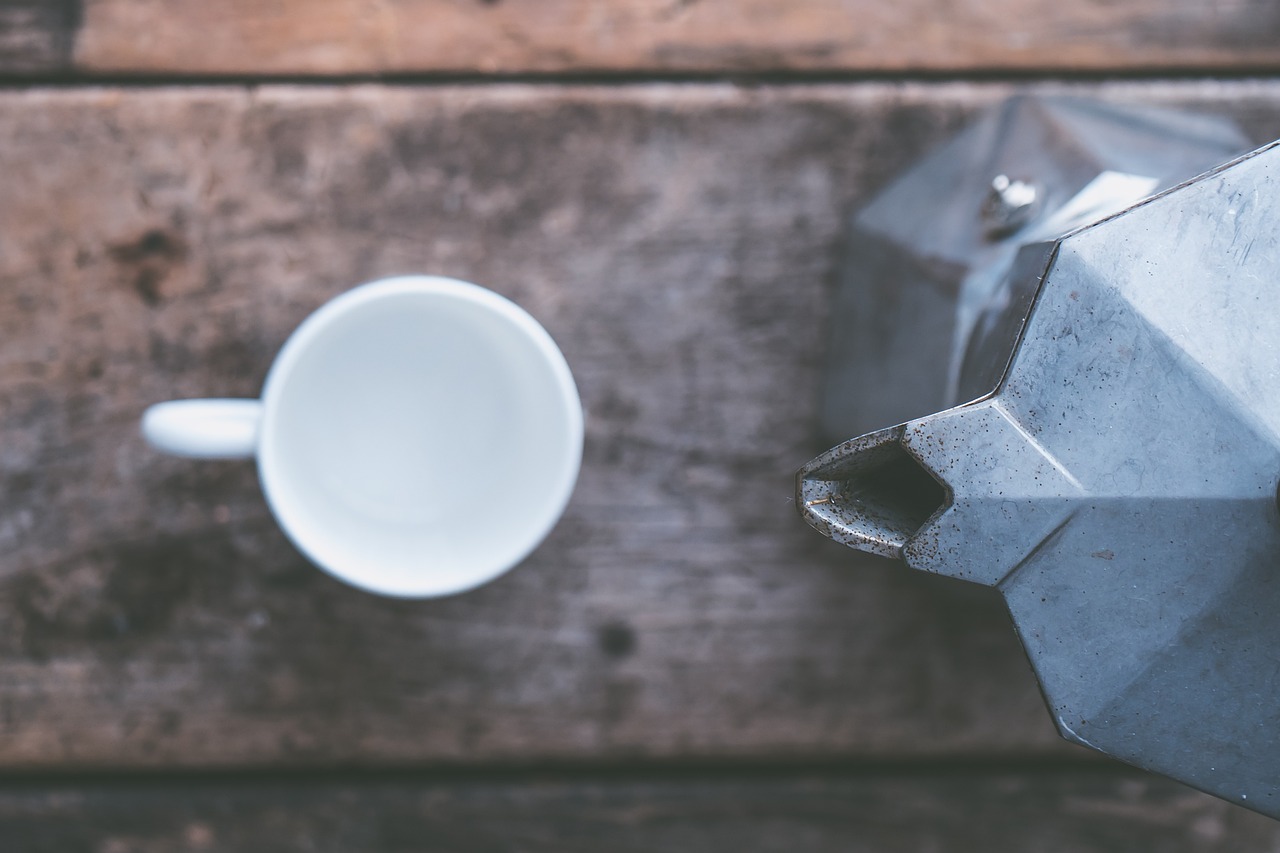 揭秘茶叶世界的瑰宝，普洱生茶与熟茶的深度解析