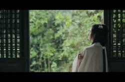 我们无法阻止时光的流转,但没有理由拒绝阳光的灿烂