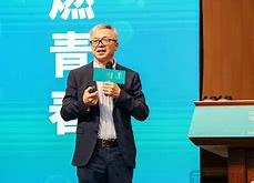 钛媒体对话创始人闫俊杰至少三年后才会出现杀手级应用｜直击