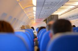 湖南航空空姐上班不再穿高跟鞋