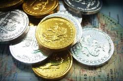 深度解析，黄金价值与市场价格的波动秘籍——揭秘黄金的货币属性与投资攻略