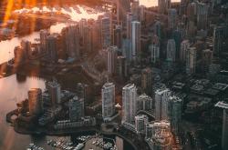 大国战疫，全球视角下的挑战与抉择——疫情下架的不仅仅是商品，更是国际秩序的重新审视