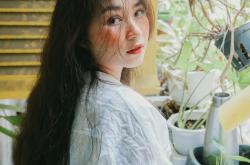 何炅送赵丽颖风吹半夏裁纸刀