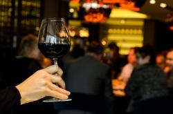 醇香探索揭秘红葡萄酒杯的优雅艺术与品鉴秘籍