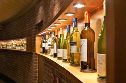 探秘葡萄酒的神奇魔力，疗效、品味与生活艺术