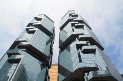 8城人均存款超15万，揭示中国富裕城市的金融实力