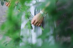 揭秘天秤座男人，优雅背后的深邃与矛盾