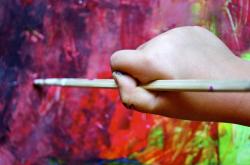 打造独一无二的情侣头像，一人一张，爱意满满的艺术展现