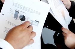 这家充电宝公司员工年入超百万，秘诀是什么？