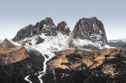 26岁小伙做泰山陪爬年入30多万，探索旅游新机遇