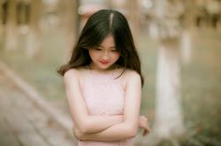 少女初来月经规律，理解青春期的生理变化